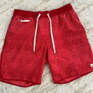 Vuori men’s performance short Large